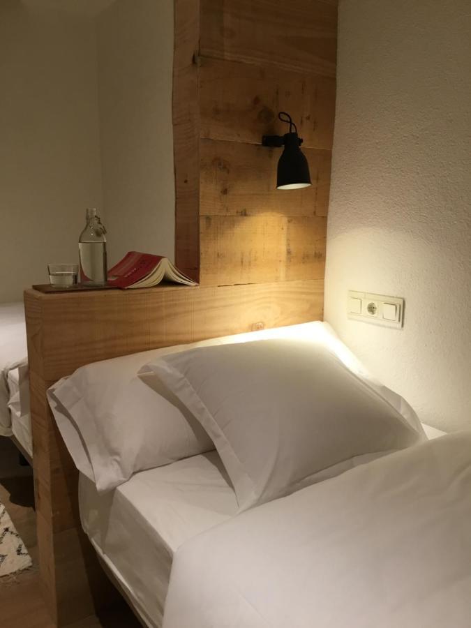 Hostal Can Maret Vilademuls エクステリア 写真